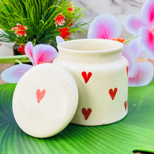 utensil master Handmade Heart Design Ceramic Food Jar with Lid – Unique Decorative Pickle Jar for Kitchen Storage, Perfect Pickles, Spices and Condiments – Ideal Gift for Home Decor (450 Ml)