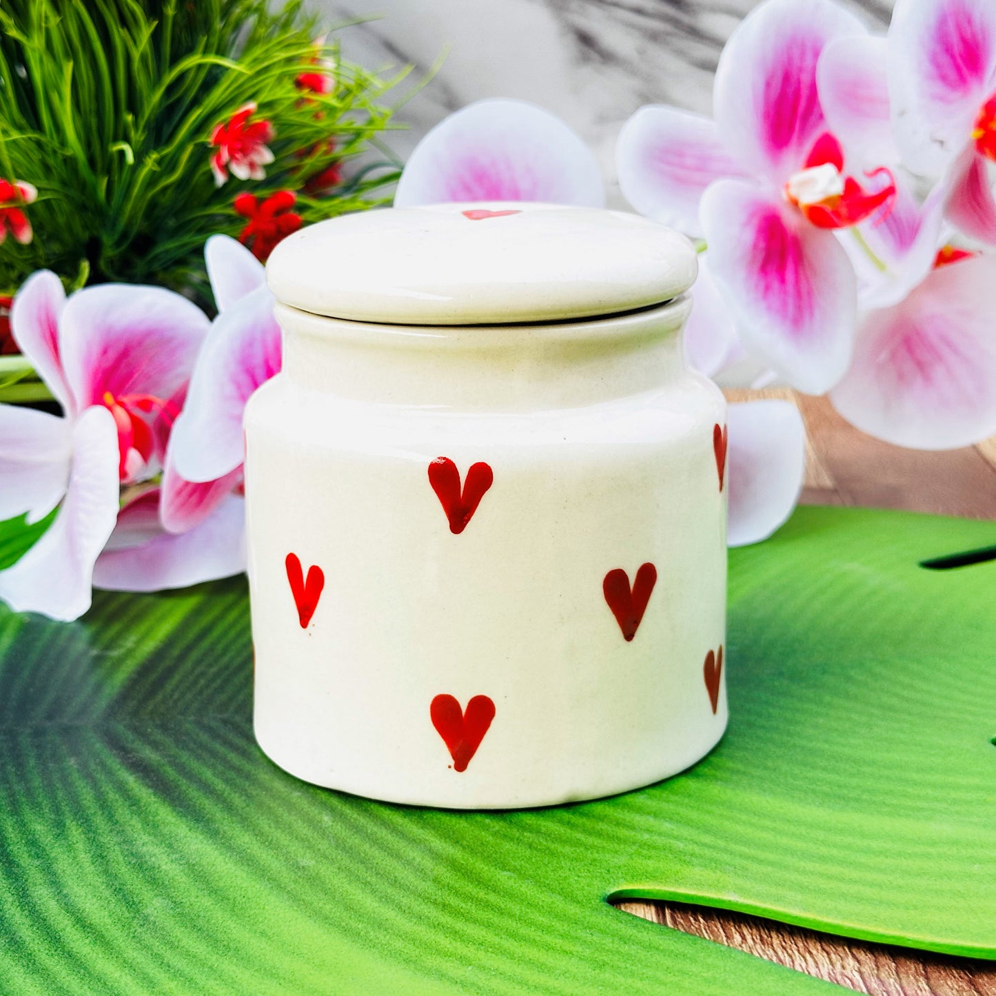 HEART DESIGN FOOD JAR